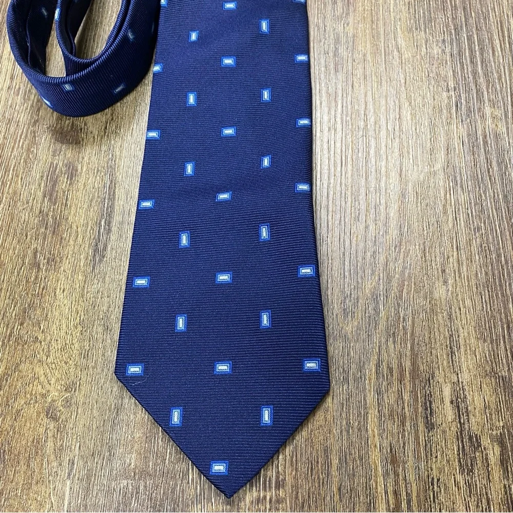Brooks Brothers Navy Blue Patterned‎ Embroidered Men's Silk Tie Vintage 90’s
